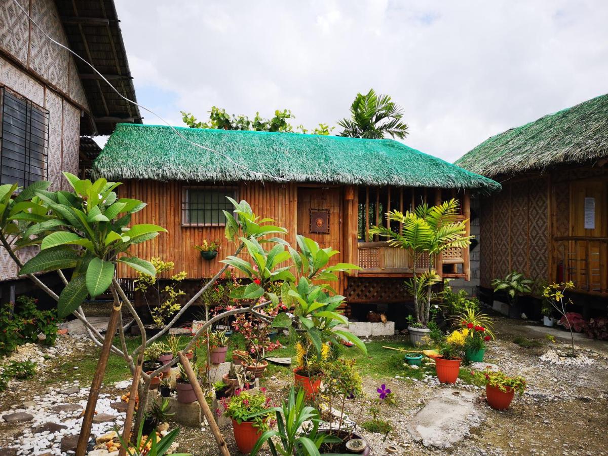 Хостел Titanic'S Nipa Hut Моалбоал Екстер'єр фото