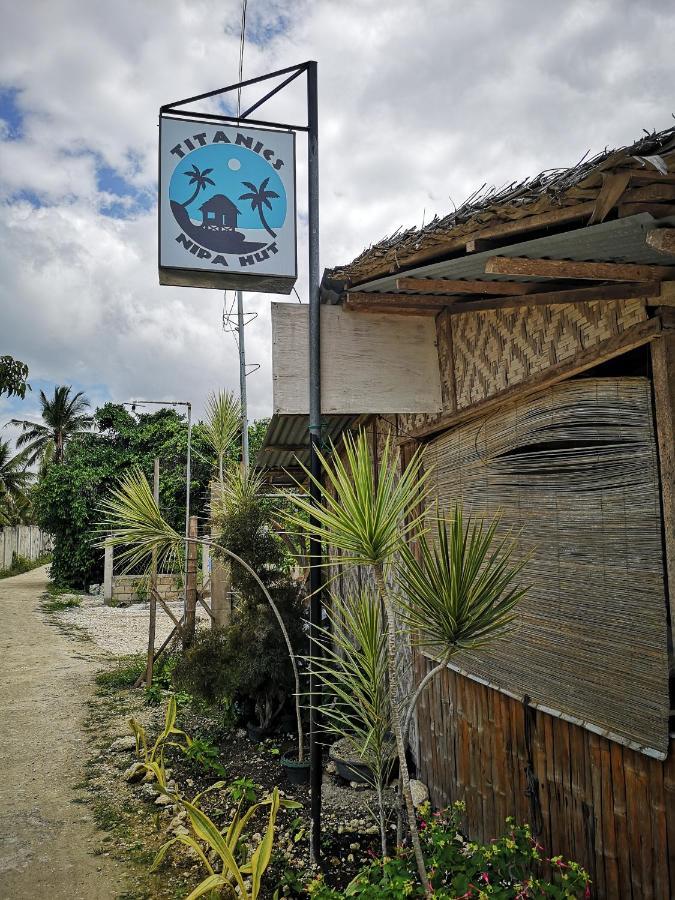 Хостел Titanic'S Nipa Hut Моалбоал Екстер'єр фото